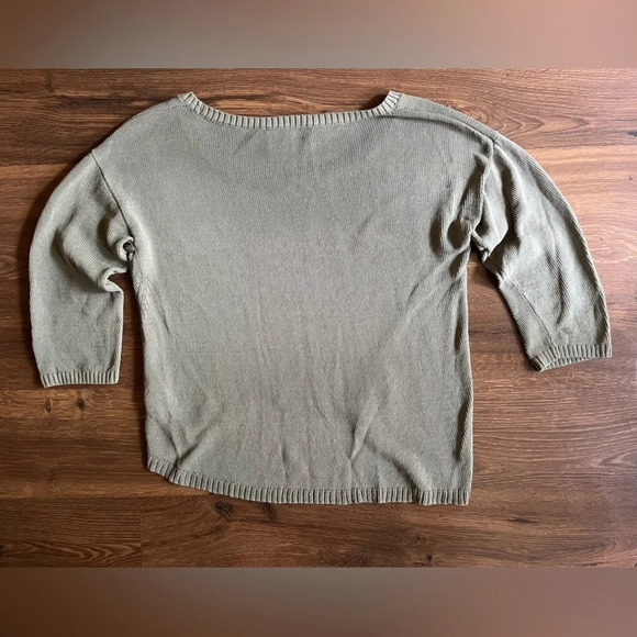 Aritzia Babaton High/Low Pattern Army Green 3/4 Sleeve Sweater - Picture 2 of 8